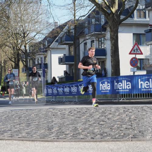 06.04.2025 - 44. Internationalen Wilhelmsburger Insellauf Luisa Fischer http://msf.ph/oto/7557066 06.04.2025 10:14:45 Ziel 3566, 3524, 2600 meine-sportfotos.de