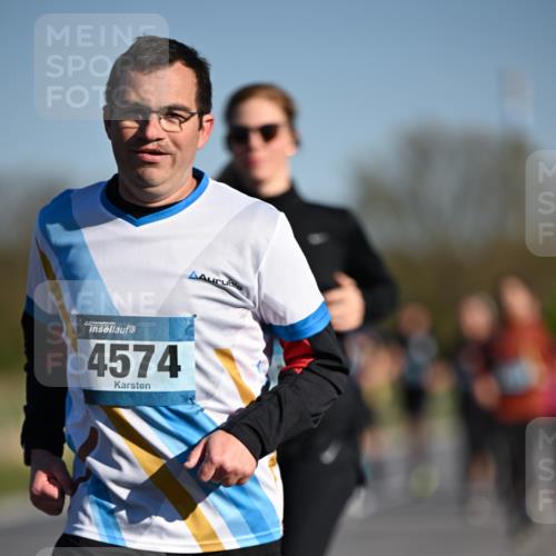 06.04.2025 - 44. Internationalen Wilhelmsburger Insellauf Dr. Thomas Lammeyer http://msf.ph/oto/7557078 06.04.2025 09:33:03 Laufen 44, 4574 meine-sportfotos.de