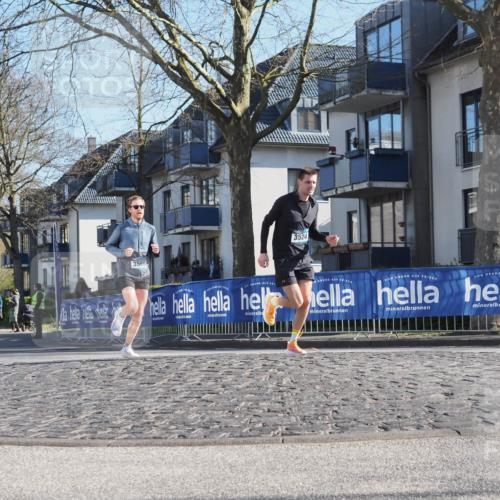 06.04.2025 - 44. Internationalen Wilhelmsburger Insellauf Luisa Fischer http://msf.ph/oto/7557090 06.04.2025 10:14:48 Ziel 3566, 3524, 1 meine-sportfotos.de