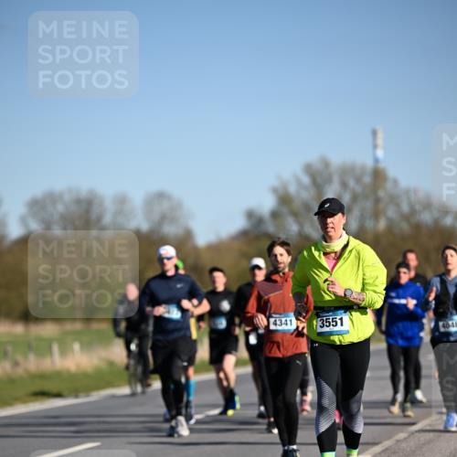 06.04.2025 - 44. Internationalen Wilhelmsburger Insellauf Dr. Thomas Lammeyer http://msf.ph/oto/7557099 06.04.2025 09:33:05 Laufen 4341, 3551, 4048 meine-sportfotos.de