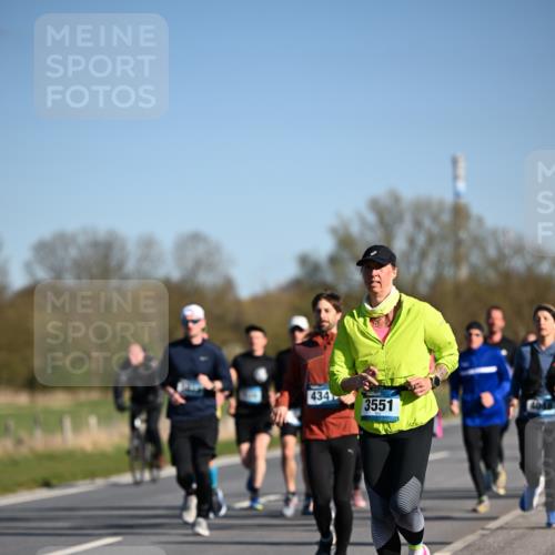 06.04.2025 - 44. Internationalen Wilhelmsburger Insellauf Dr. Thomas Lammeyer http://msf.ph/oto/7557106 06.04.2025 09:33:06 Laufen 434, 3551 meine-sportfotos.de