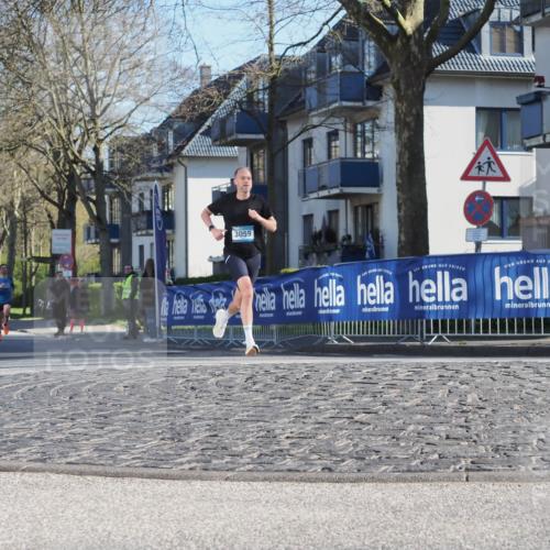 06.04.2025 - 44. Internationalen Wilhelmsburger Insellauf Luisa Fischer http://msf.ph/oto/7557108 06.04.2025 10:15:04 Ziel 1, 3059 meine-sportfotos.de