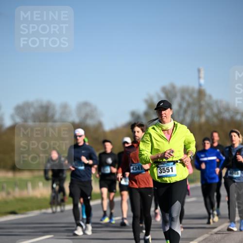 06.04.2025 - 44. Internationalen Wilhelmsburger Insellauf Dr. Thomas Lammeyer http://msf.ph/oto/7557109 06.04.2025 09:33:06 Laufen 4341, 3551, 4048 meine-sportfotos.de
