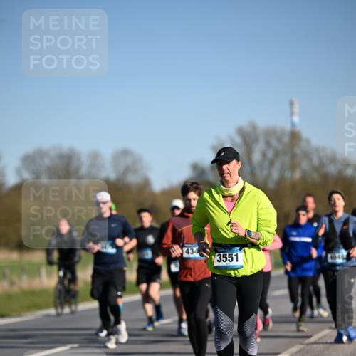 06.04.2025 - 44. Internationalen Wilhelmsburger Insellauf Dr. Thomas Lammeyer http://msf.ph/oto/7557117 06.04.2025 09:33:06 Laufen 434, 3551 meine-sportfotos.de
