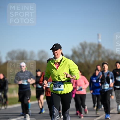 06.04.2025 - 44. Internationalen Wilhelmsburger Insellauf Dr. Thomas Lammeyer http://msf.ph/oto/7557131 06.04.2025 09:33:07 Laufen 3551 meine-sportfotos.de