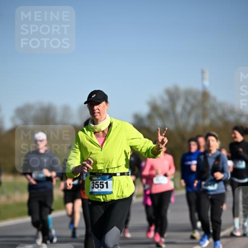 06.04.2025 - 44. Internationalen Wilhelmsburger Insellauf Dr. Thomas Lammeyer http://msf.ph/oto/7557137 06.04.2025 09:33:07 Laufen 3551 meine-sportfotos.de