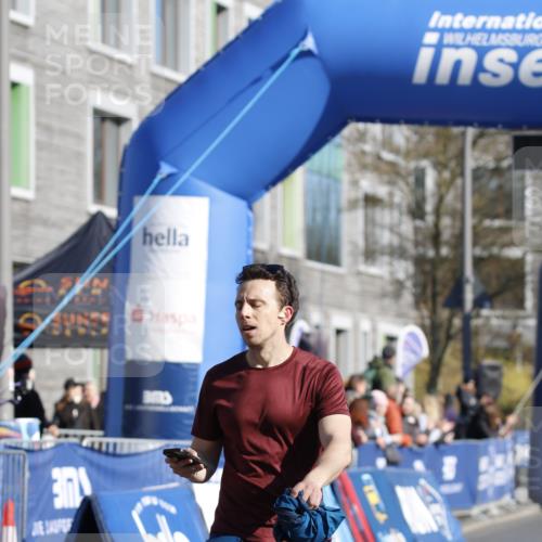 06.04.2025 - 44. Internationalen Wilhelmsburger Insellauf A. Gomolzig http://msf.ph/oto/7557142 06.04.2025 10:20:34 Ziel 5193 meine-sportfotos.de