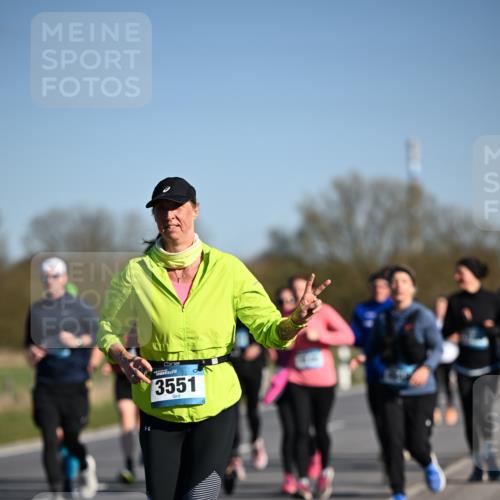 06.04.2025 - 44. Internationalen Wilhelmsburger Insellauf Dr. Thomas Lammeyer http://msf.ph/oto/7557144 06.04.2025 09:33:07 Laufen 3551 meine-sportfotos.de