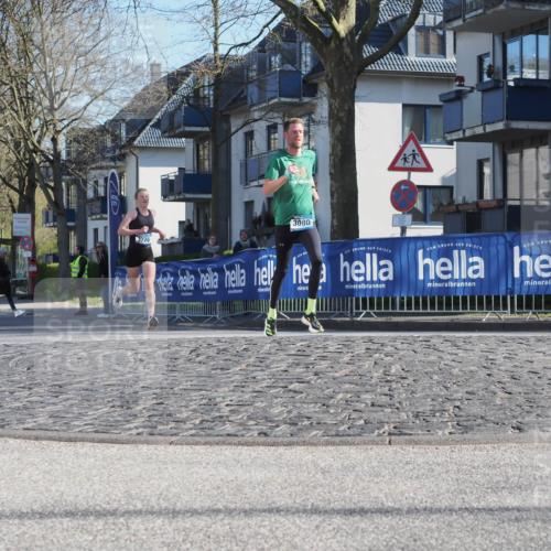 06.04.2025 - 44. Internationalen Wilhelmsburger Insellauf Luisa Fischer http://msf.ph/oto/7557163 06.04.2025 10:15:15 Ziel 3776, 3080 meine-sportfotos.de