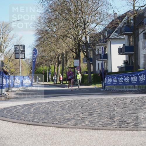 06.04.2025 - 44. Internationalen Wilhelmsburger Insellauf Luisa Fischer http://msf.ph/oto/7557217 06.04.2025 10:15:56 Ziel 4492 meine-sportfotos.de