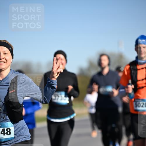 06.04.2025 - 44. Internationalen Wilhelmsburger Insellauf Dr. Thomas Lammeyer http://msf.ph/oto/7557230 06.04.2025 09:33:12 Laufen 48, 5020 meine-sportfotos.de
