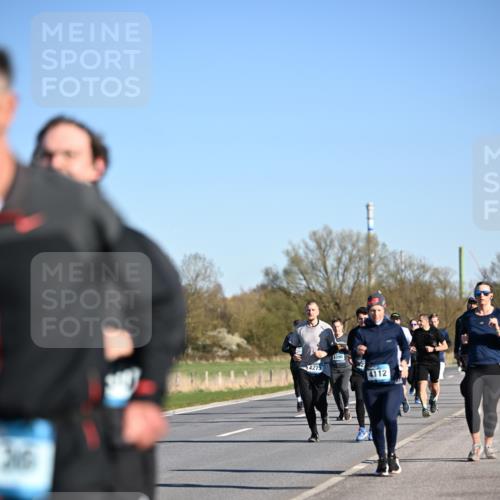 06.04.2025 - 44. Internationalen Wilhelmsburger Insellauf Dr. Thomas Lammeyer http://msf.ph/oto/7557278 06.04.2025 09:33:15 Laufen 14273, 4390, 4112 meine-sportfotos.de