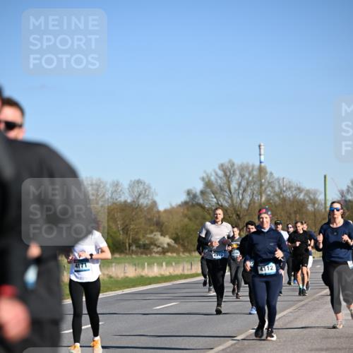 06.04.2025 - 44. Internationalen Wilhelmsburger Insellauf Dr. Thomas Lammeyer http://msf.ph/oto/7557283 06.04.2025 09:33:16 Laufen 4273, 4112 meine-sportfotos.de