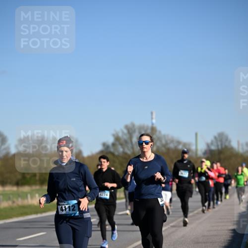 06.04.2025 - 44. Internationalen Wilhelmsburger Insellauf Dr. Thomas Lammeyer http://msf.ph/oto/7557286 06.04.2025 09:33:19 Laufen 4112, 4274, 33 meine-sportfotos.de