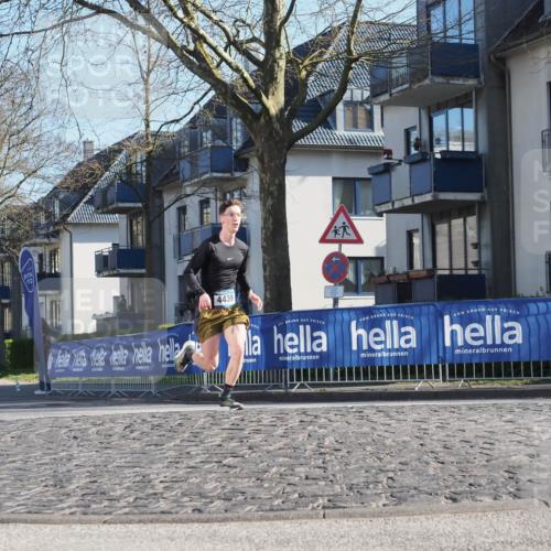 06.04.2025 - 44. Internationalen Wilhelmsburger Insellauf Luisa Fischer http://msf.ph/oto/7557314 06.04.2025 10:16:32 Ziel 4439 meine-sportfotos.de