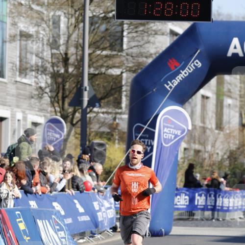 06.04.2025 - 44. Internationalen Wilhelmsburger Insellauf A. Gomolzig http://msf.ph/oto/7557348 06.04.2025 10:17:58 Ziel 3514 meine-sportfotos.de