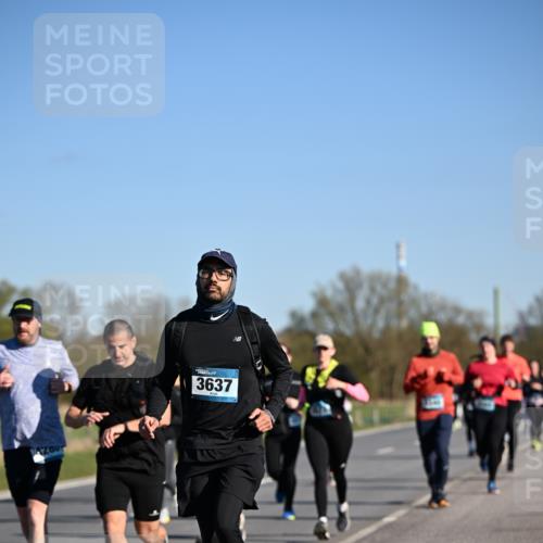 06.04.2025 - 44. Internationalen Wilhelmsburger Insellauf Dr. Thomas Lammeyer http://msf.ph/oto/7557394 06.04.2025 09:33:24 Laufen 3637 meine-sportfotos.de