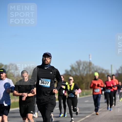 06.04.2025 - 44. Internationalen Wilhelmsburger Insellauf Dr. Thomas Lammeyer http://msf.ph/oto/7557398 06.04.2025 09:33:24 Laufen 3637 meine-sportfotos.de