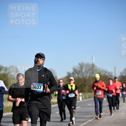 06.04.2025 - 44. Internationalen Wilhelmsburger Insellauf Dr. Thomas Lammeyer http://msf.ph/oto/7557404 06.04.2025 09:33:24 Laufen 3637 meine-sportfotos.de