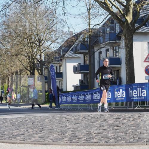 06.04.2025 - 44. Internationalen Wilhelmsburger Insellauf Luisa Fischer http://msf.ph/oto/7557422 06.04.2025 10:17:16 Ziel 4230 meine-sportfotos.de