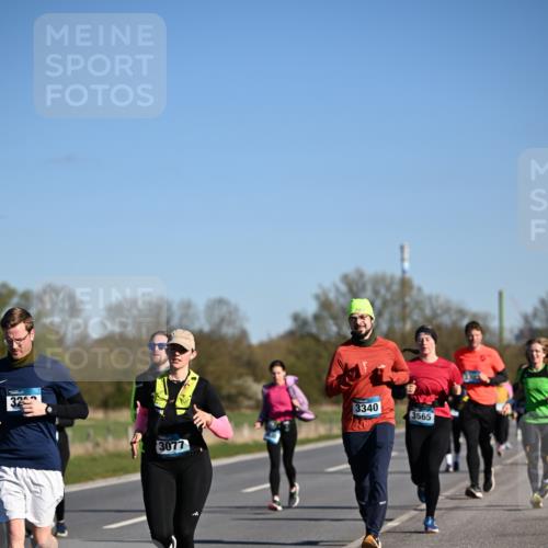 06.04.2025 - 44. Internationalen Wilhelmsburger Insellauf Dr. Thomas Lammeyer http://msf.ph/oto/7557439 06.04.2025 09:33:26 Laufen 2212, 3077, 3340, 3565 meine-sportfotos.de