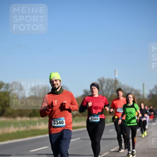 06.04.2025 - 44. Internationalen Wilhelmsburger Insellauf Dr. Thomas Lammeyer http://msf.ph/oto/7557486 06.04.2025 09:33:28 Laufen 3565, 3340 meine-sportfotos.de