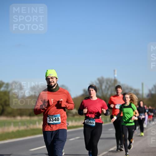 06.04.2025 - 44. Internationalen Wilhelmsburger Insellauf Dr. Thomas Lammeyer http://msf.ph/oto/7557489 06.04.2025 09:33:28 Laufen 3340, 3565 meine-sportfotos.de