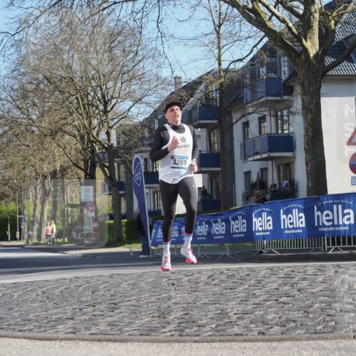 06.04.2025 - 44. Internationalen Wilhelmsburger Insellauf Luisa Fischer http://msf.ph/oto/7557517 06.04.2025 10:18:34 Ziel 3203 meine-sportfotos.de