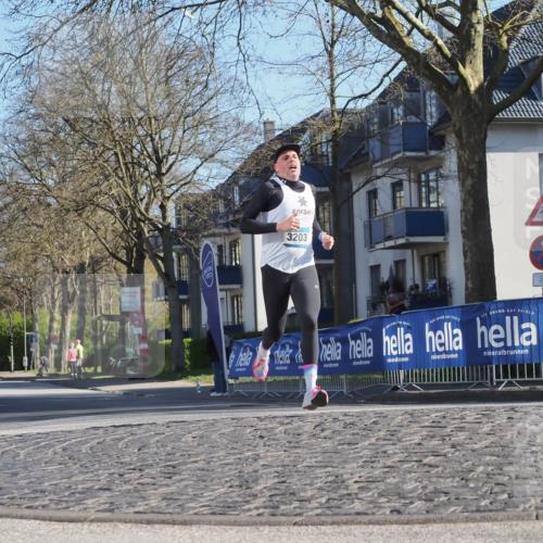 06.04.2025 - 44. Internationalen Wilhelmsburger Insellauf Luisa Fischer http://msf.ph/oto/7557519 06.04.2025 10:18:34 Ziel 3203 meine-sportfotos.de