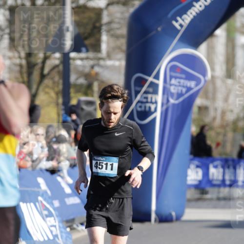 06.04.2025 - 44. Internationalen Wilhelmsburger Insellauf A. Gomolzig http://msf.ph/oto/7557526 06.04.2025 10:14:21 Ziel 3759, 4511 meine-sportfotos.de