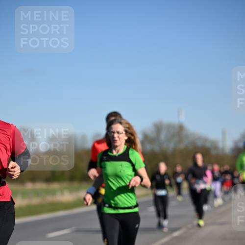 06.04.2025 - 44. Internationalen Wilhelmsburger Insellauf Dr. Thomas Lammeyer http://msf.ph/oto/7557548 06.04.2025 09:33:31 Laufen  meine-sportfotos.de