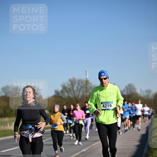 06.04.2025 - 44. Internationalen Wilhelmsburger Insellauf Dr. Thomas Lammeyer http://msf.ph/oto/7557571 06.04.2025 09:33:36 Laufen 4219 meine-sportfotos.de