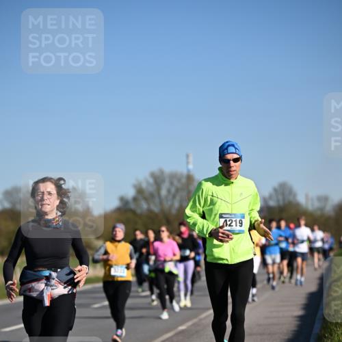 06.04.2025 - 44. Internationalen Wilhelmsburger Insellauf Dr. Thomas Lammeyer http://msf.ph/oto/7557578 06.04.2025 09:33:36 Laufen 1219 meine-sportfotos.de