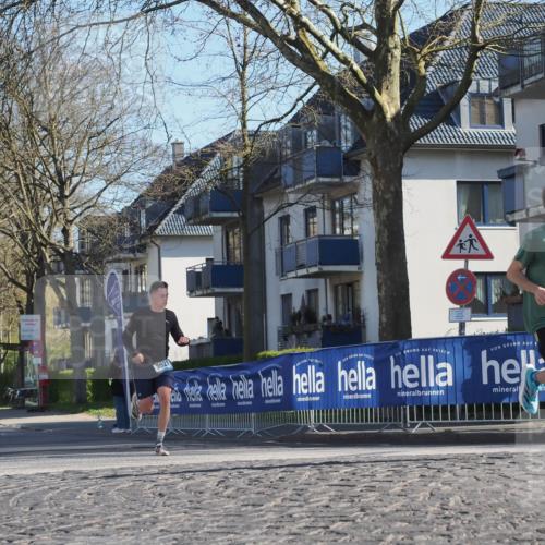 06.04.2025 - 44. Internationalen Wilhelmsburger Insellauf Luisa Fischer http://msf.ph/oto/7557596 06.04.2025 10:18:58 Ziel 3103, 3027 meine-sportfotos.de