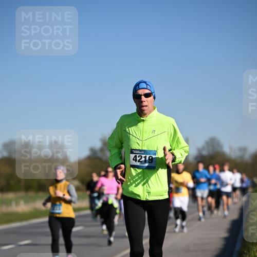 06.04.2025 - 44. Internationalen Wilhelmsburger Insellauf Dr. Thomas Lammeyer http://msf.ph/oto/7557600 06.04.2025 09:33:37 Laufen 4219 meine-sportfotos.de
