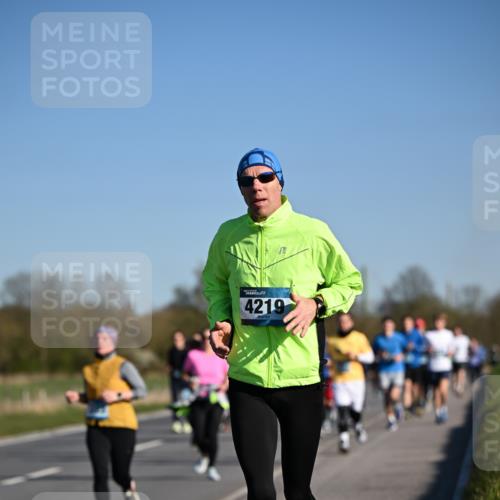 06.04.2025 - 44. Internationalen Wilhelmsburger Insellauf Dr. Thomas Lammeyer http://msf.ph/oto/7557605 06.04.2025 09:33:37 Laufen 4219 meine-sportfotos.de