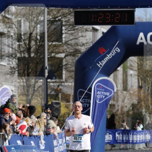 06.04.2025 - 44. Internationalen Wilhelmsburger Insellauf A. Gomolzig http://msf.ph/oto/7557620 06.04.2025 10:13:19 Ziel 4572 meine-sportfotos.de