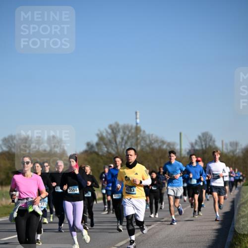 06.04.2025 - 44. Internationalen Wilhelmsburger Insellauf Dr. Thomas Lammeyer http://msf.ph/oto/7557649 06.04.2025 09:33:40 Laufen 337, 3558, 4181, 4183 meine-sportfotos.de