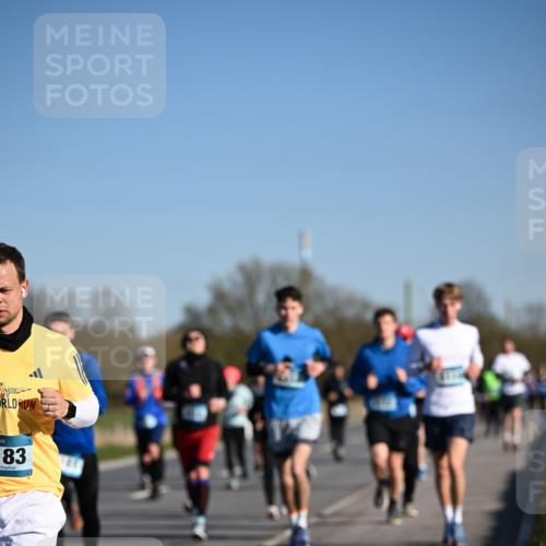 06.04.2025 - 44. Internationalen Wilhelmsburger Insellauf Dr. Thomas Lammeyer http://msf.ph/oto/7557693 06.04.2025 09:33:43 Laufen 183 meine-sportfotos.de