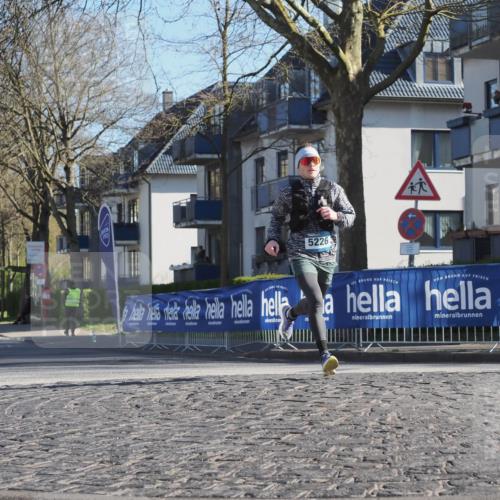 06.04.2025 - 44. Internationalen Wilhelmsburger Insellauf Luisa Fischer http://msf.ph/oto/7557697 06.04.2025 10:19:53 Ziel 5226 meine-sportfotos.de