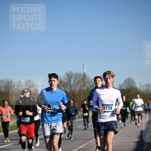 06.04.2025 - 44. Internationalen Wilhelmsburger Insellauf Dr. Thomas Lammeyer http://msf.ph/oto/7557729 06.04.2025 09:33:45 Laufen 4010, 5110 meine-sportfotos.de