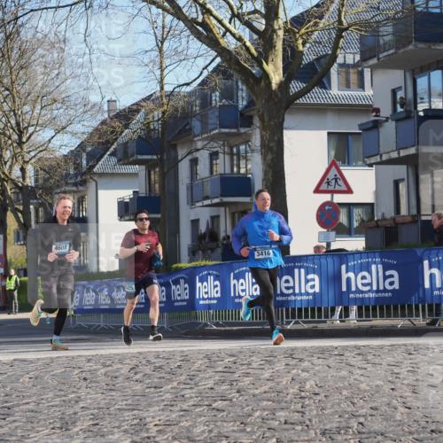 06.04.2025 - 44. Internationalen Wilhelmsburger Insellauf Luisa Fischer http://msf.ph/oto/7557735 06.04.2025 10:20:09 Ziel 4608, 3416, 525 meine-sportfotos.de