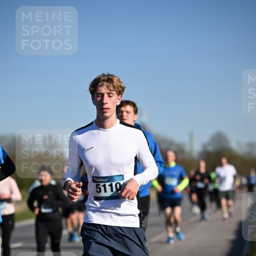 06.04.2025 - 44. Internationalen Wilhelmsburger Insellauf Dr. Thomas Lammeyer http://msf.ph/oto/7557773 06.04.2025 09:33:47 Laufen 5110 meine-sportfotos.de