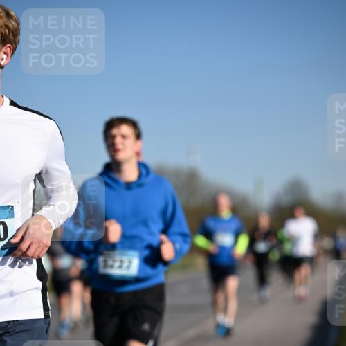 06.04.2025 - 44. Internationalen Wilhelmsburger Insellauf Dr. Thomas Lammeyer http://msf.ph/oto/7557787 06.04.2025 09:33:48 Laufen  meine-sportfotos.de