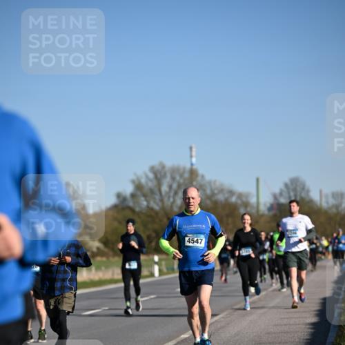 06.04.2025 - 44. Internationalen Wilhelmsburger Insellauf Dr. Thomas Lammeyer http://msf.ph/oto/7557814 06.04.2025 09:33:49 Laufen 4547 meine-sportfotos.de