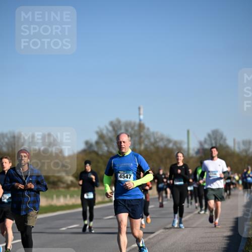 06.04.2025 - 44. Internationalen Wilhelmsburger Insellauf Dr. Thomas Lammeyer http://msf.ph/oto/7557828 06.04.2025 09:33:50 Laufen 362, 4547 meine-sportfotos.de