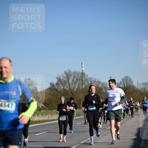 06.04.2025 - 44. Internationalen Wilhelmsburger Insellauf Dr. Thomas Lammeyer http://msf.ph/oto/7557868 06.04.2025 09:33:52 Laufen 4547, 3938, 3286, 393, 3285 meine-sportfotos.de