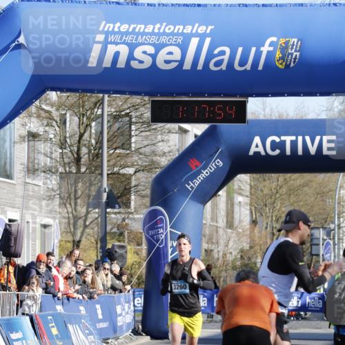 06.04.2025 - 44. Internationalen Wilhelmsburger Insellauf A. Gomolzig http://msf.ph/oto/7557879 06.04.2025 10:07:52 Ziel 3260 meine-sportfotos.de