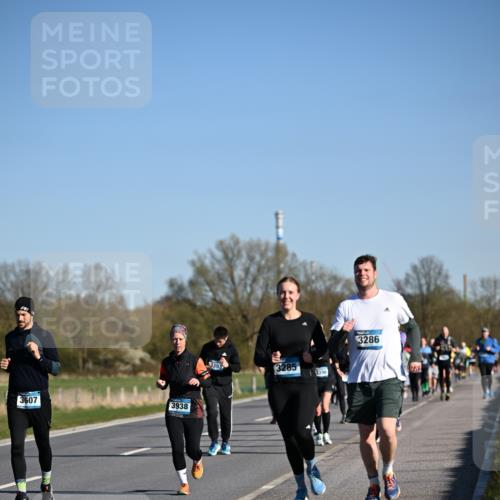 06.04.2025 - 44. Internationalen Wilhelmsburger Insellauf Dr. Thomas Lammeyer http://msf.ph/oto/7557893 06.04.2025 09:33:53 Laufen 3607, 3938, 3285, 396, 3286 meine-sportfotos.de