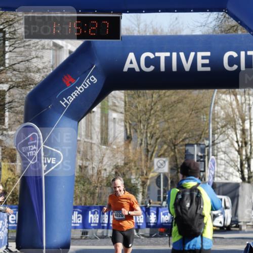 06.04.2025 - 44. Internationalen Wilhelmsburger Insellauf A. Gomolzig http://msf.ph/oto/7557956 06.04.2025 10:05:26 Ziel  meine-sportfotos.de